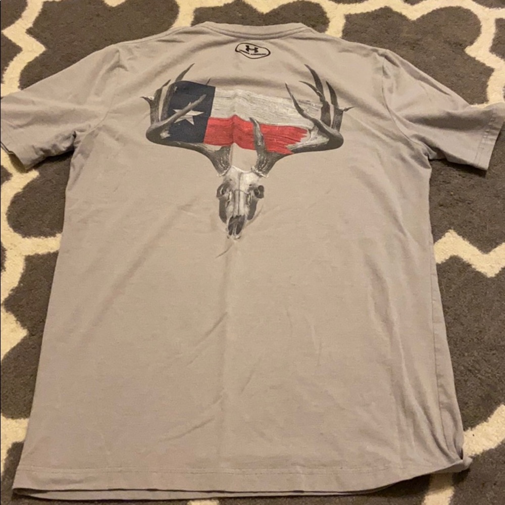 Men’s under armor shirt